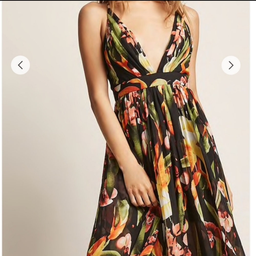 Low V neckline flowy dress